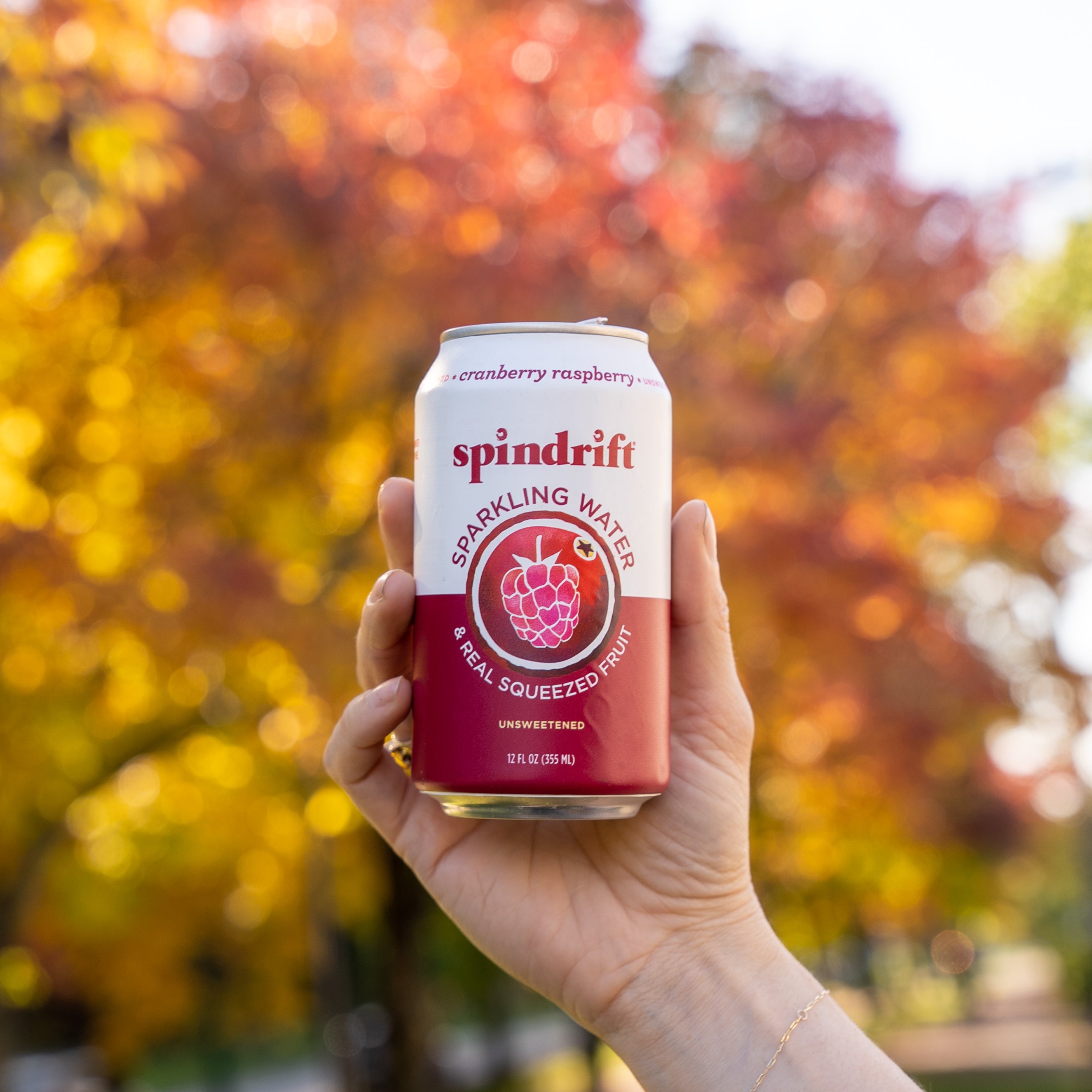 cranberry raspberry sparkling water can
